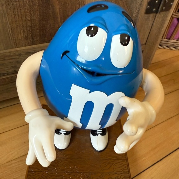 Vintage 90s Mars Inc. M&Ms candy dispenser blue nostalgic - Picture 2 of 8